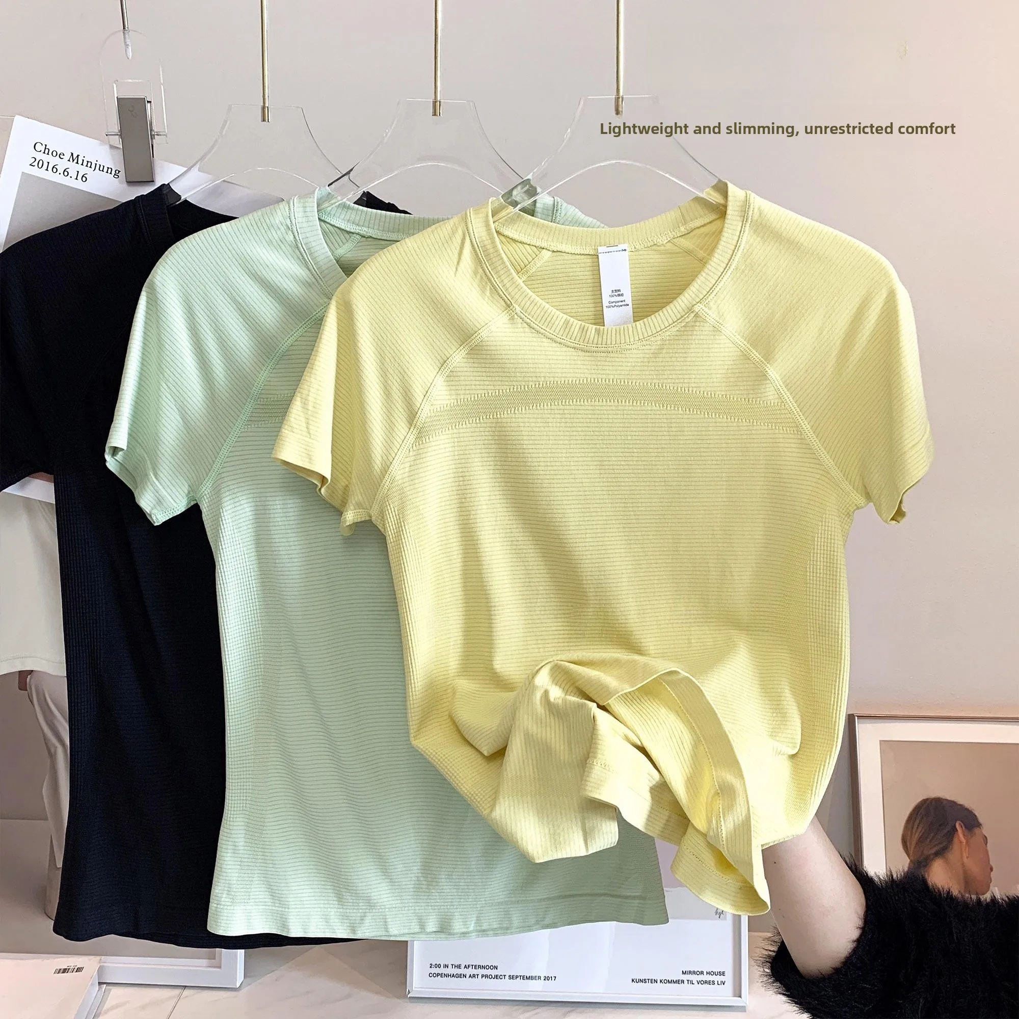 

Lightweight Breathable Yoga ort Sve T-irt Qui Dry Sportswear Women's Fitn Clothing Comfortable Nylon Spandex