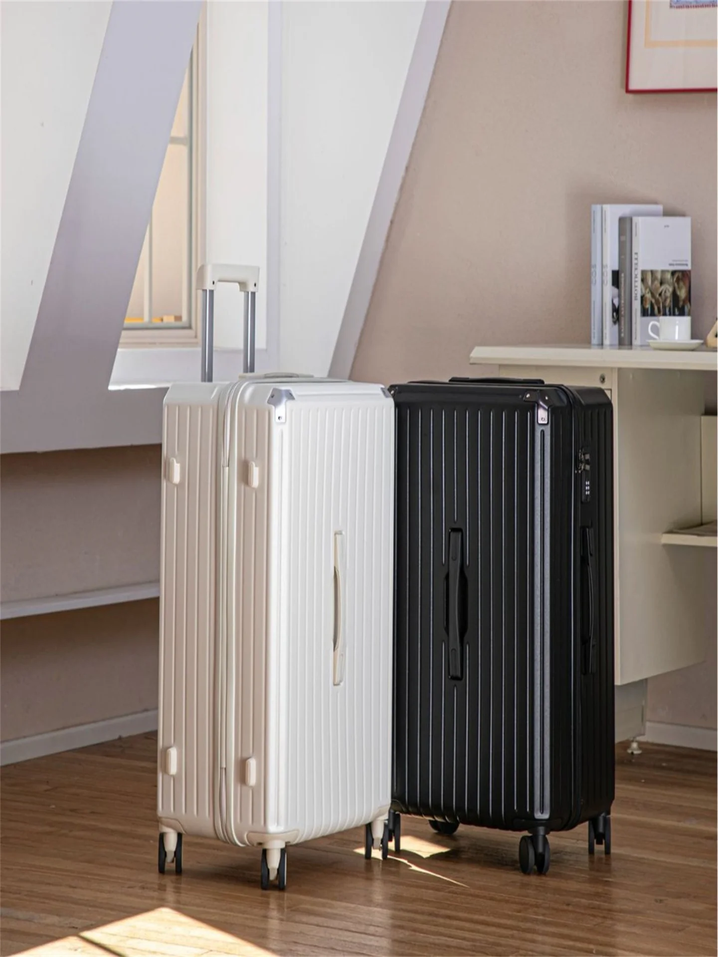 

Large Capaci Travel Suitcase 2025 New Model 20 Inch Women's 28 Inch Men's Carry-On Lage Faionable ABS+PC Material