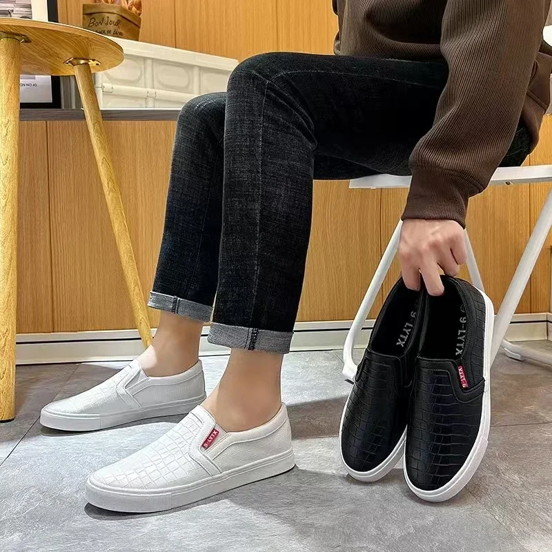 Sapatos masculinos de couro de luxo de alta qualidade branco sapato casual confortável masculino deslizamento-on homem mocassins de corte baixo zapatos para hombre