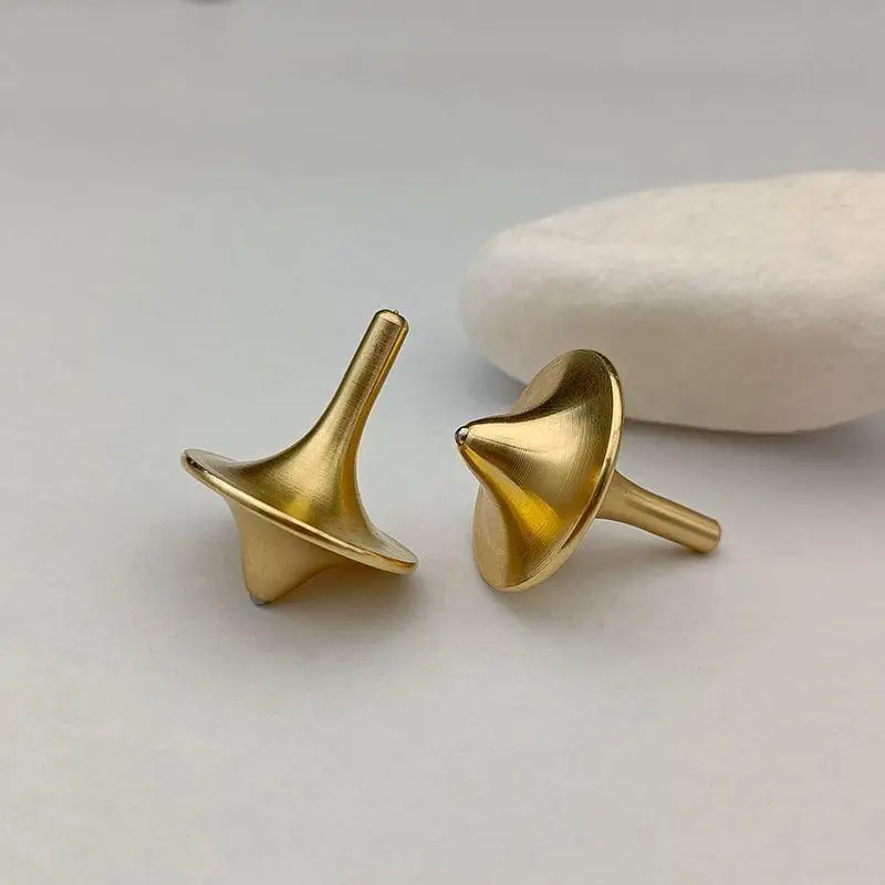 Giroscopio con punta delle dita in ottone, giocattolo di decompressione interamente in rame, metallo in rame puro, mini giocattolo