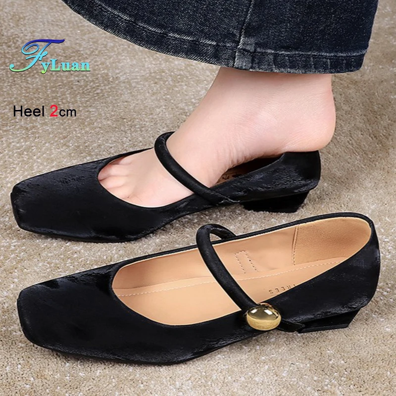 

Модные универсальные женские туфли на низком каблуке с квадратной головкой, удобные шапочки на мягкой подошве, простые повседневные туфли-лодочки с пряжкой в одно слово