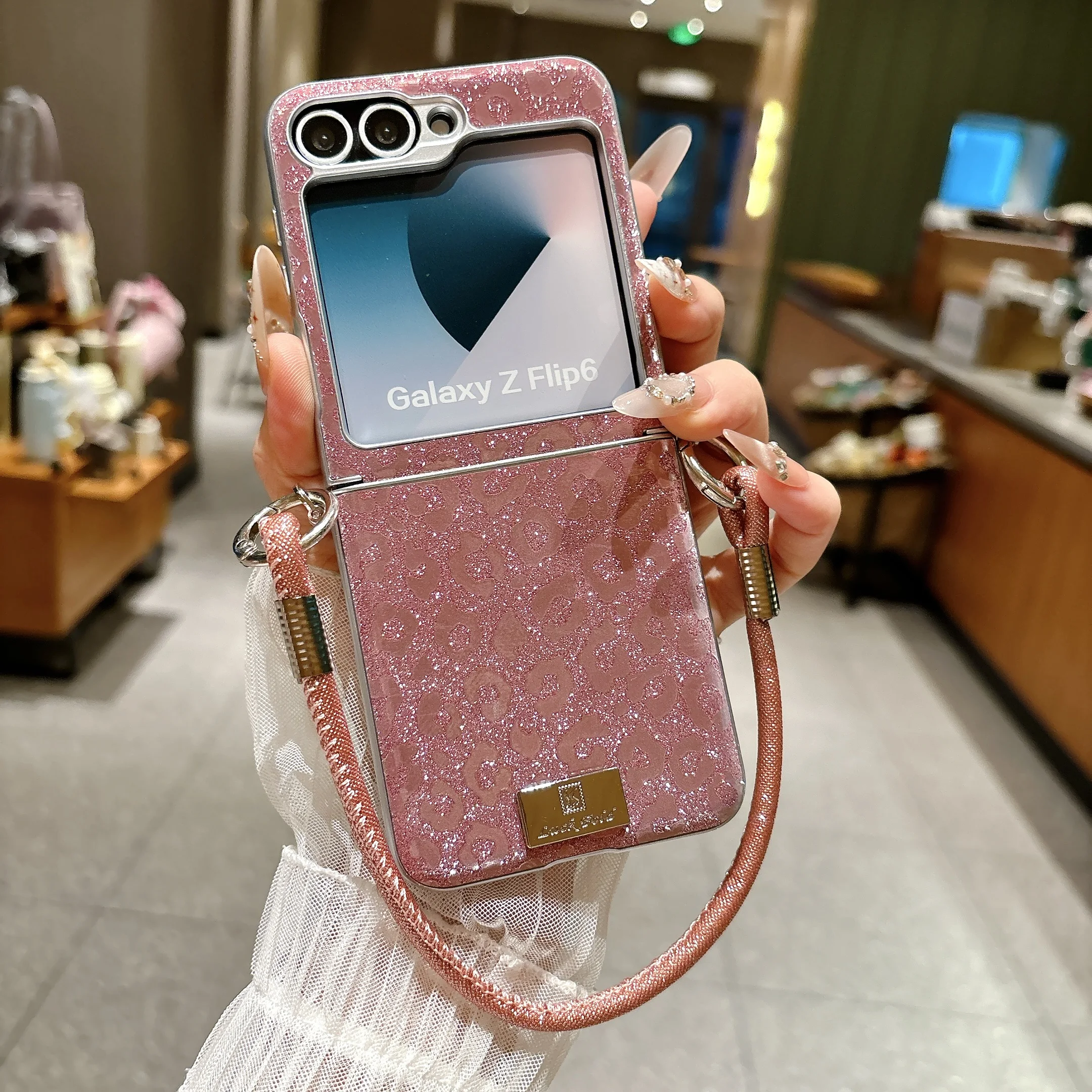 Fashion Glitter Leopard Print Leather Case for Samsung Z Flip 7 FE 6 5 4 3 Comfortable Grip Shockproof With Wrist Strap Cover