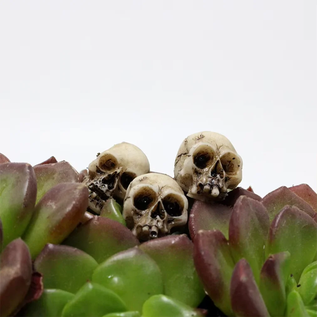 20Pcs Mini Skull Figure Collectable Halloween Skull Model Sculptures Creative Festival Theme Landscape Garden Potted Plant Decor