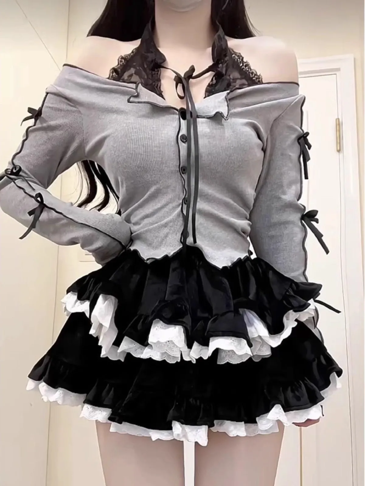 

Комплект: футболка с длинным рукавом и пышной юбкой-тортом в балетном стиле, осенний, черный, с кружевными вставками, для женщин