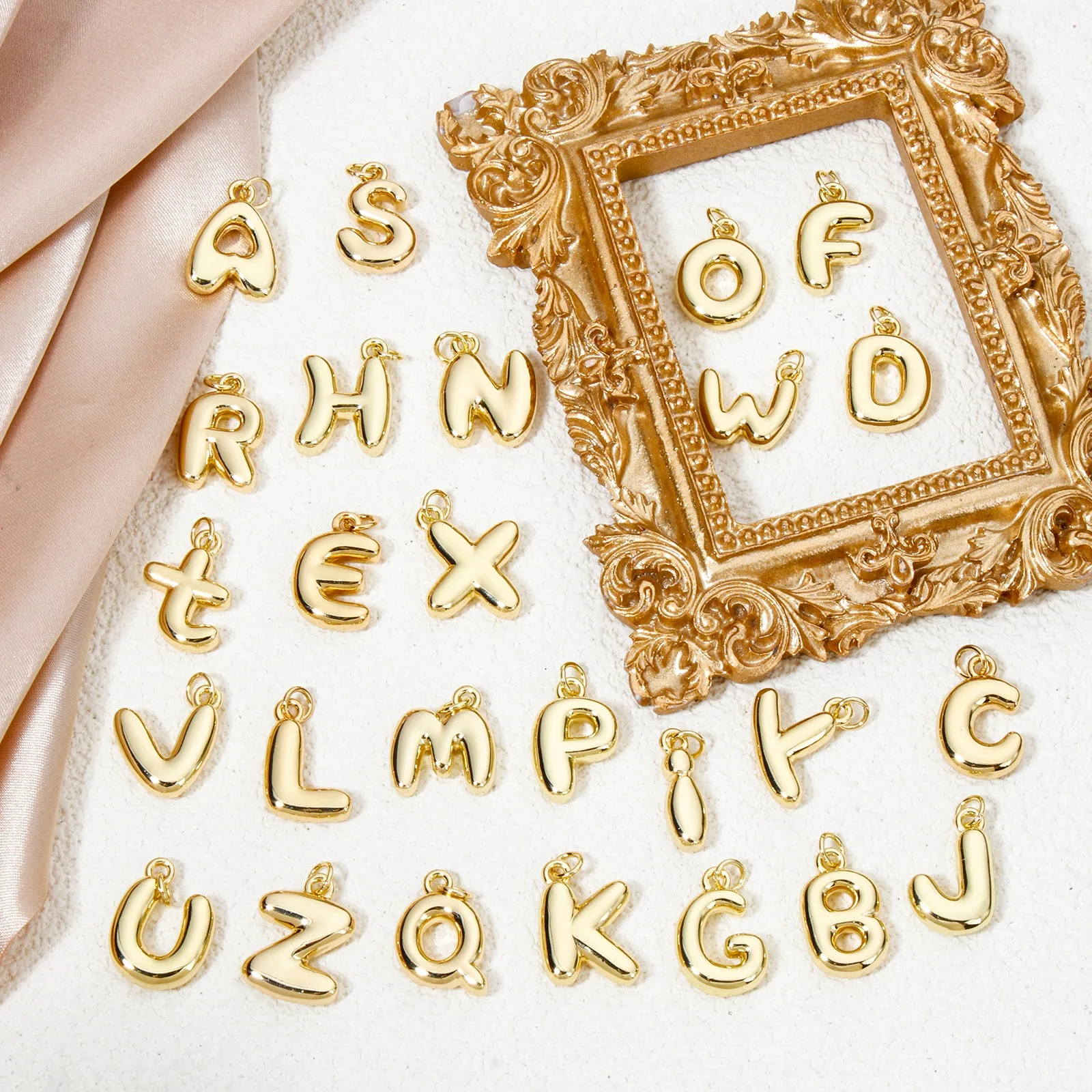 1pc neue Messing Charms Gold Farbe Kapital Alphabet Buchstabe 3d Anhänger DIY Halskette Armband für Frauen Männer Party Schmuck Ergebnisse – Detail 5