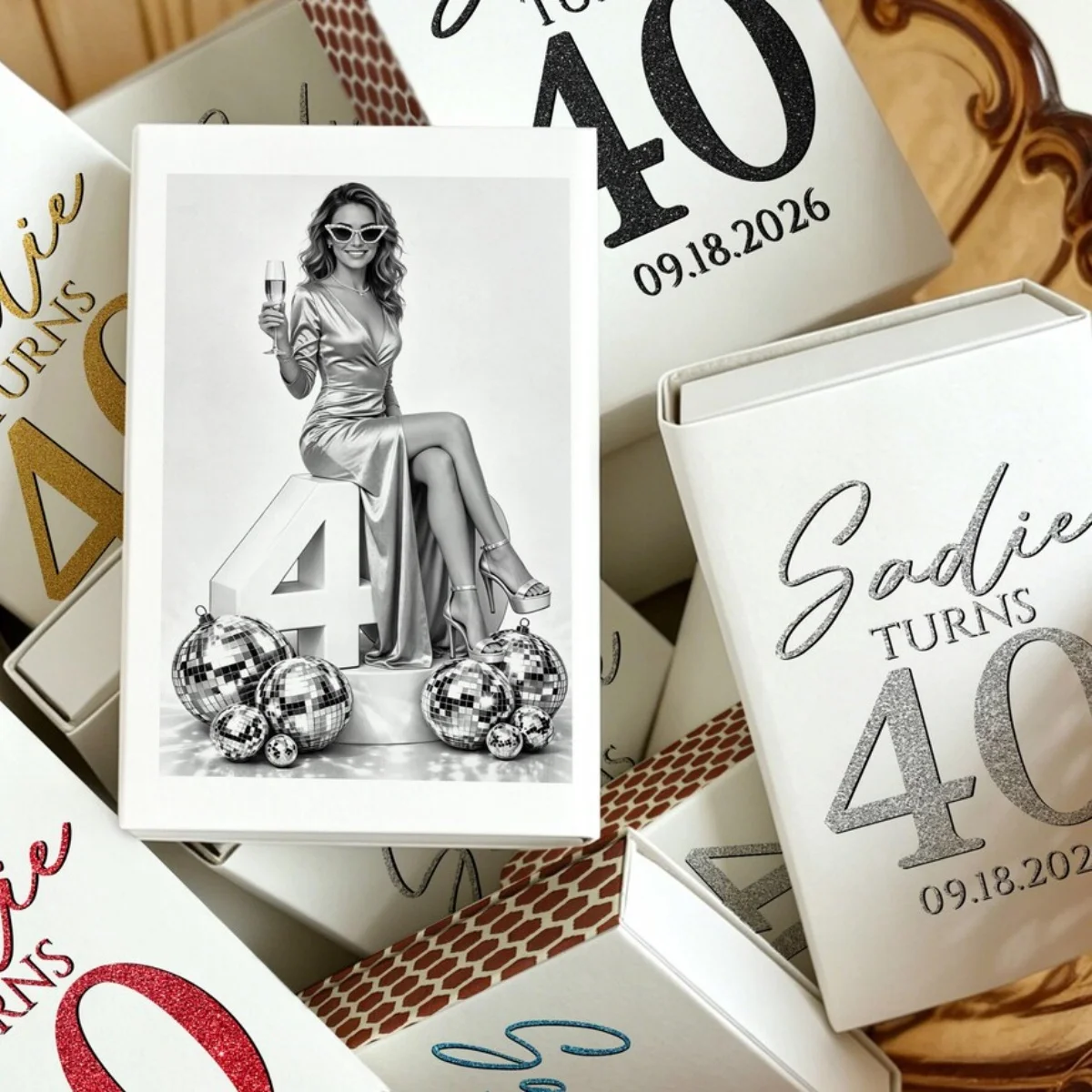 cajas-de-cerillas-personalizadas-para-el-40º-cumpleanos-cajas-de-cerillas-con-fotos-personalizadas-cerillas-para-fiestas-con-copas-y-cocteles-decoracion-para-fiestas-de-cumpleanos-con-tematica-de-discoteca