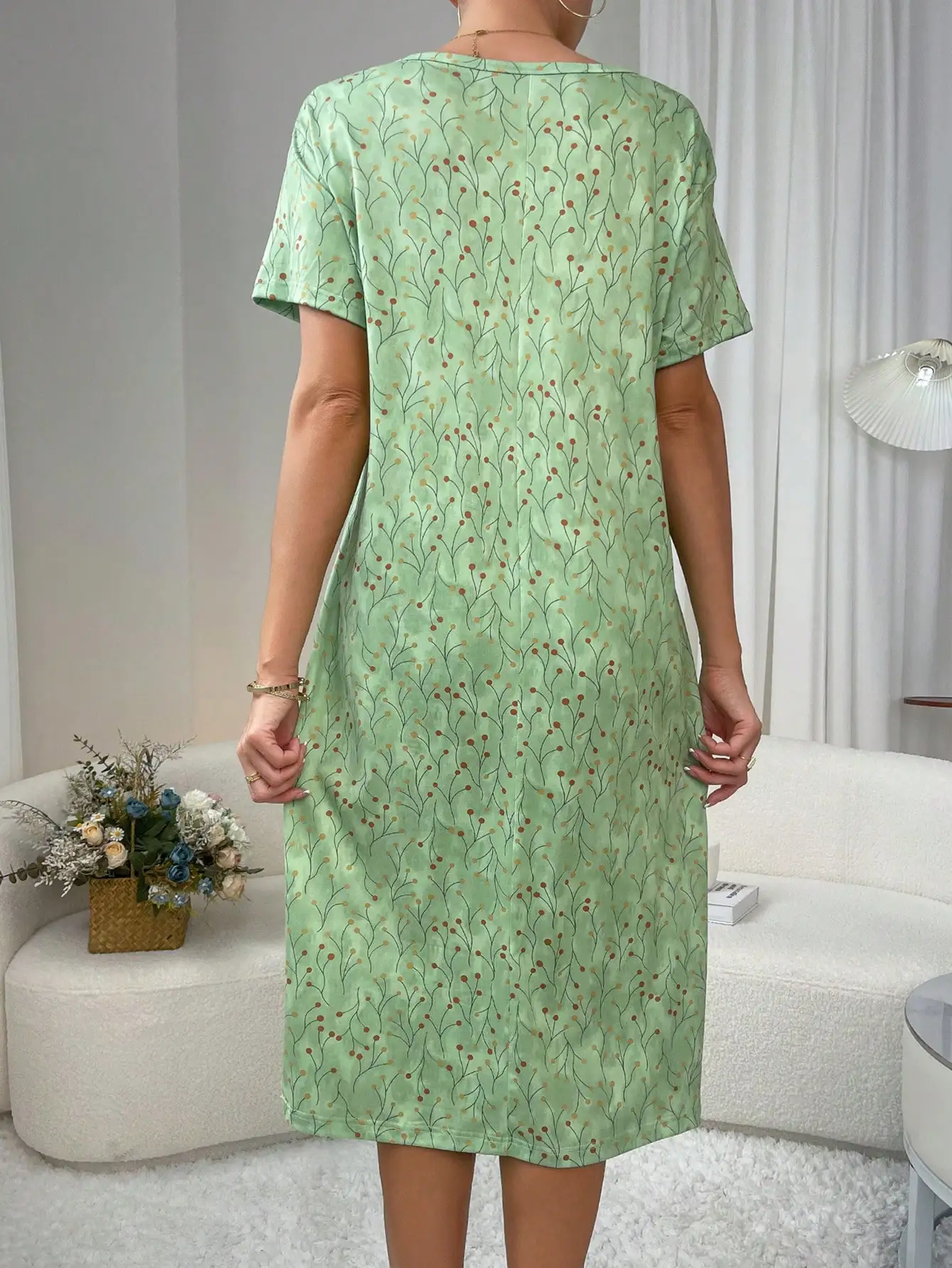 Women Nightgown Allover Print Round Neck Short Sleeve Long Sleepdress Casual Comfortable Summer Night Dress Light Green