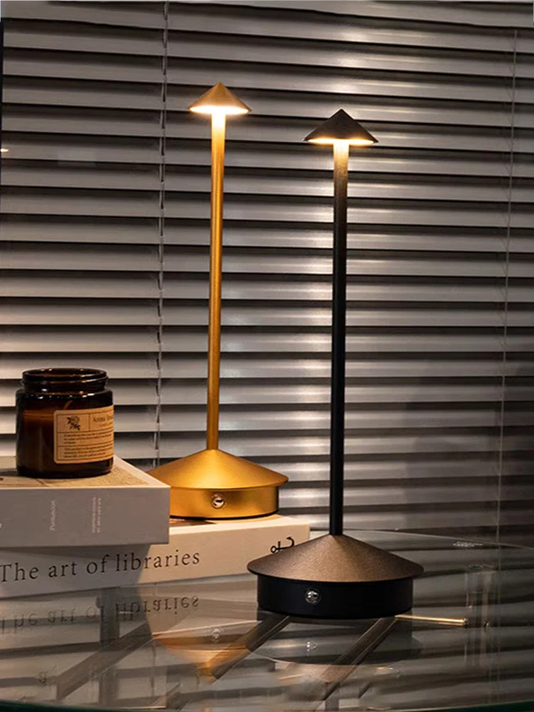 LED-Tischlampe Wiederaufladbar mit Berührungssensor Kabellose Schreibtischlampe 3 Farben Nachttischlampe Kreatives Ambientlicht Raumdekoration Nachtlicht
