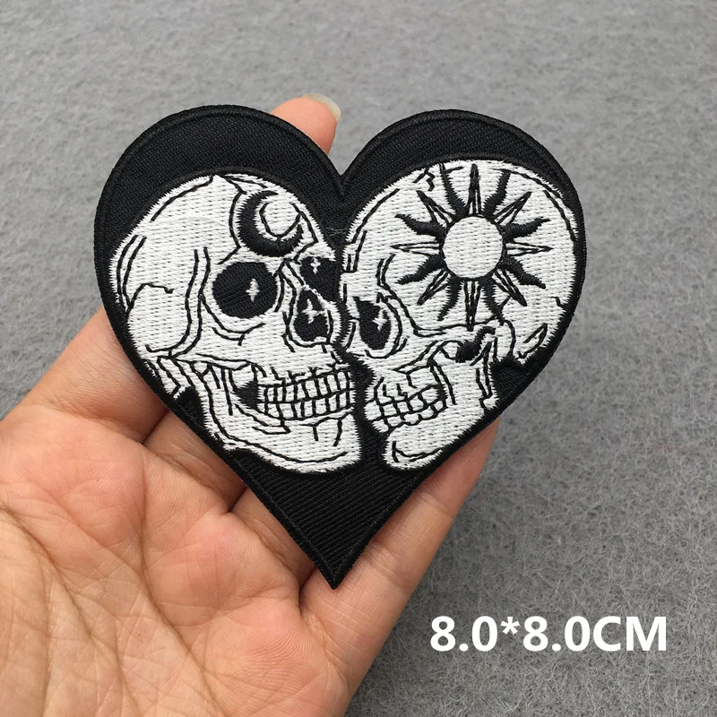 Czarno-białe haftowane naszywki na ubrania paski Diy naprasowanki naszywki na ubrania naklejki Punk czaszki aplikacje