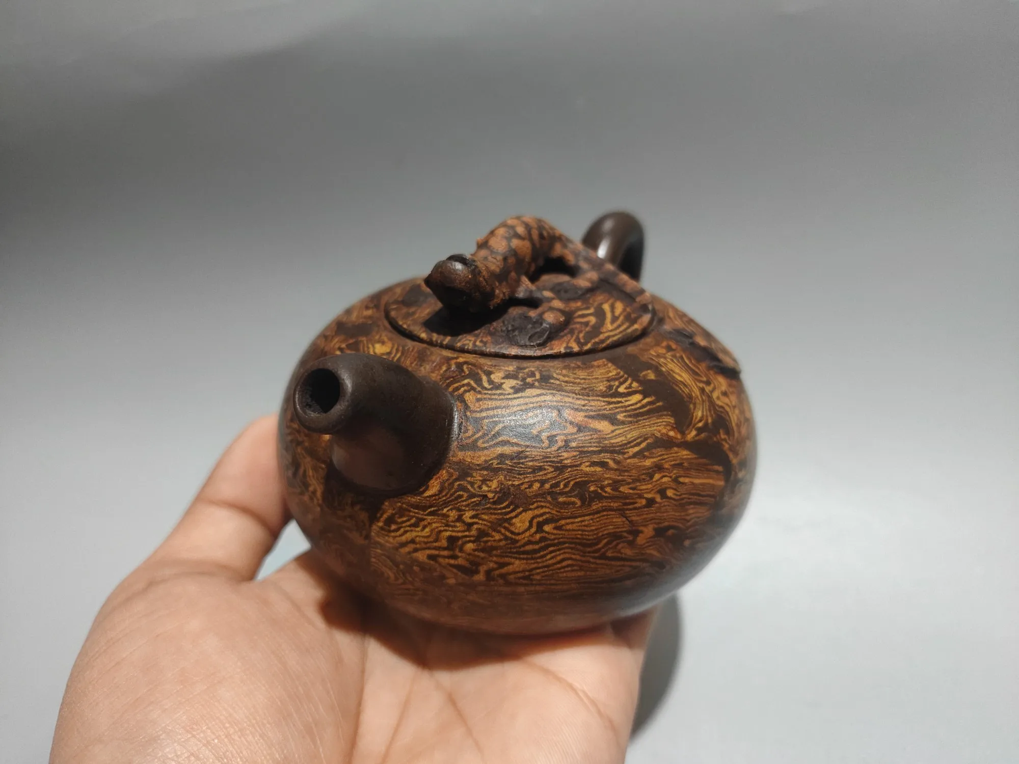 Purple Clay Pot Twisted mud gecko pot Two tone leopard print teapot Study Kettle Teapot Pot Tea Tea Charm Amass wealth Ornaments