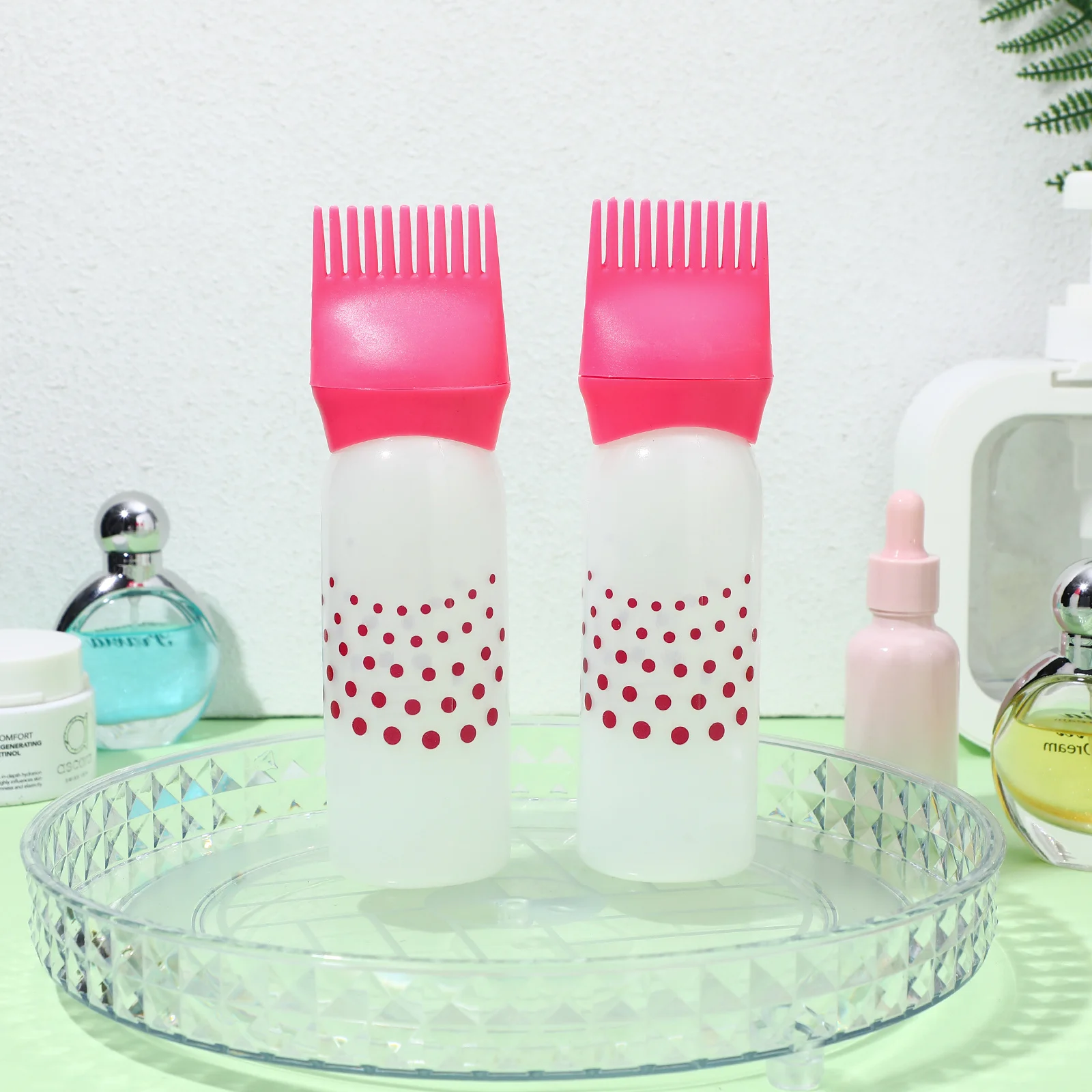 

2Pcs Hair Dye Bottles Pink Applicator with Scale Lines for Home Salon Use Durable Lightweight Plastic Hair Dyeing Bottles