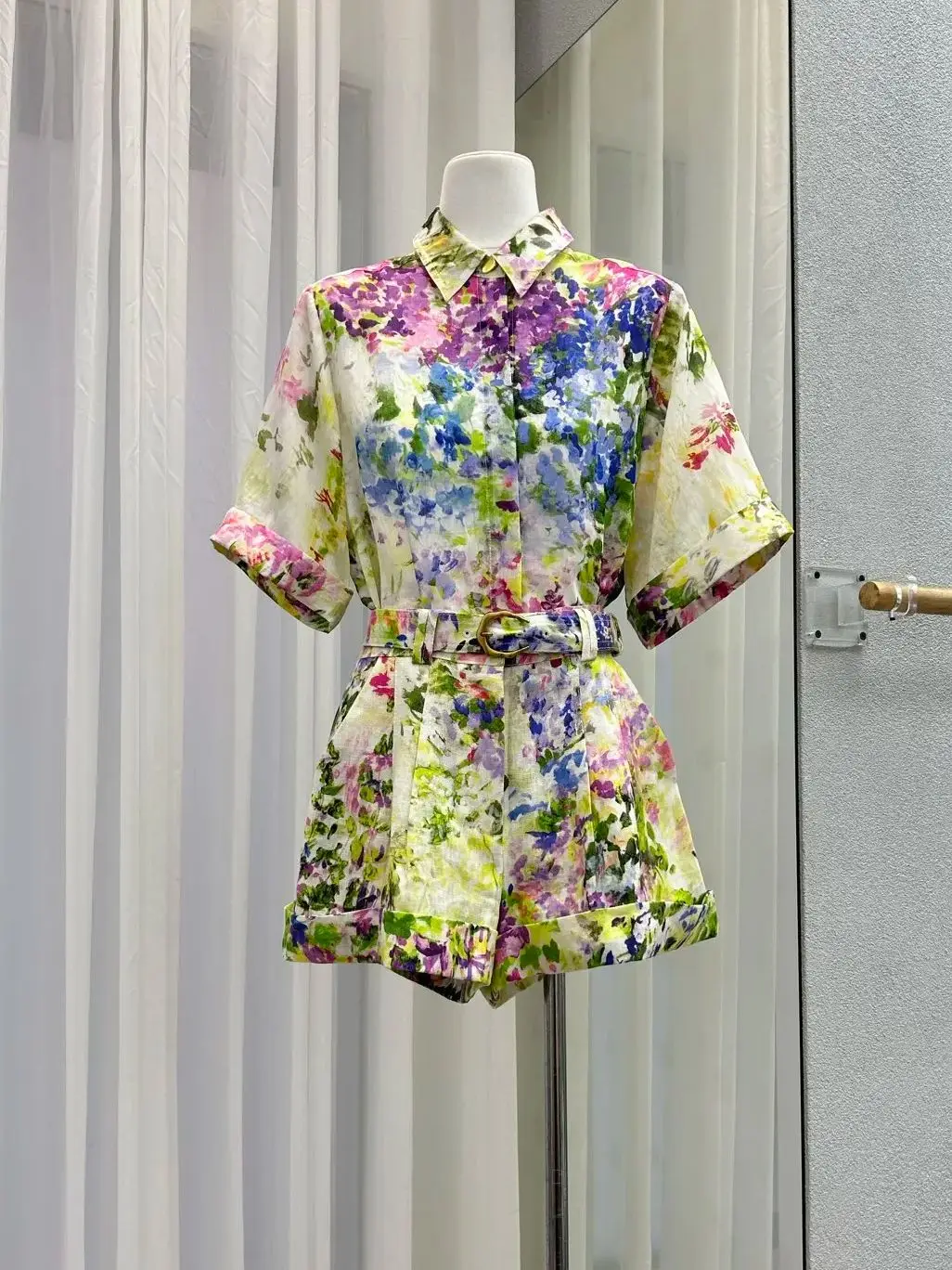 

Женский комплект из 2 предметов с цветочным принтом: рубашка с отложным воротником, коротким рукавом и однобортной застежкой + льняные шорты с высокой талией, повседневный женский костюм