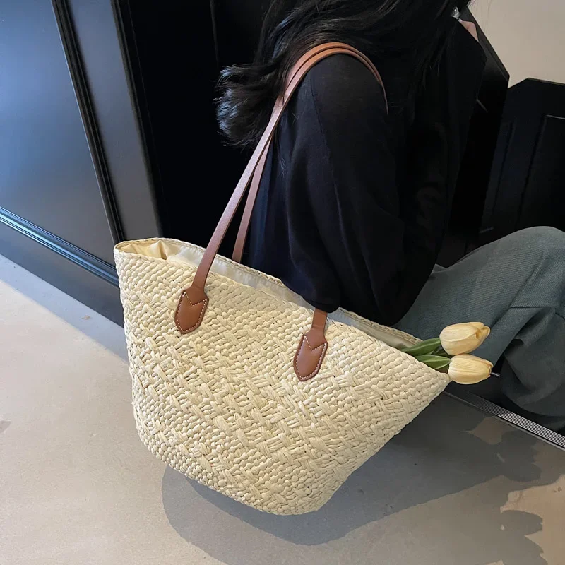 LEFTSIDE Big Weave Zipper Tote Bags for Women 2025 Summer New Fashion Shoulder Bags Lady Handbag Females Straw Tote Beach Bag image 2