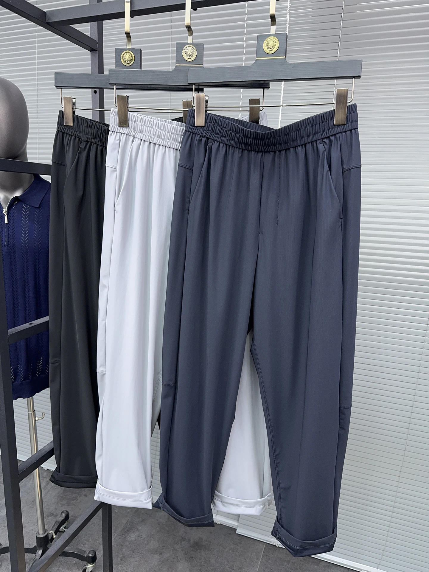 

Svip Lightweight Cool Feeling Ice Oxygen Bar Summer Men's Color Comfortable Breathable Ice Silk Tapered Casual Pants