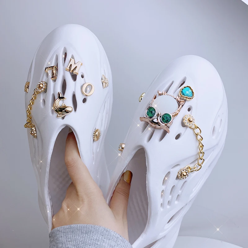 Women Summer Sandals Slippers Rivet Design Casual Fashion Outdoor Slids Sandals Comfortable Casual Shoes For Men Plus Size 35-47