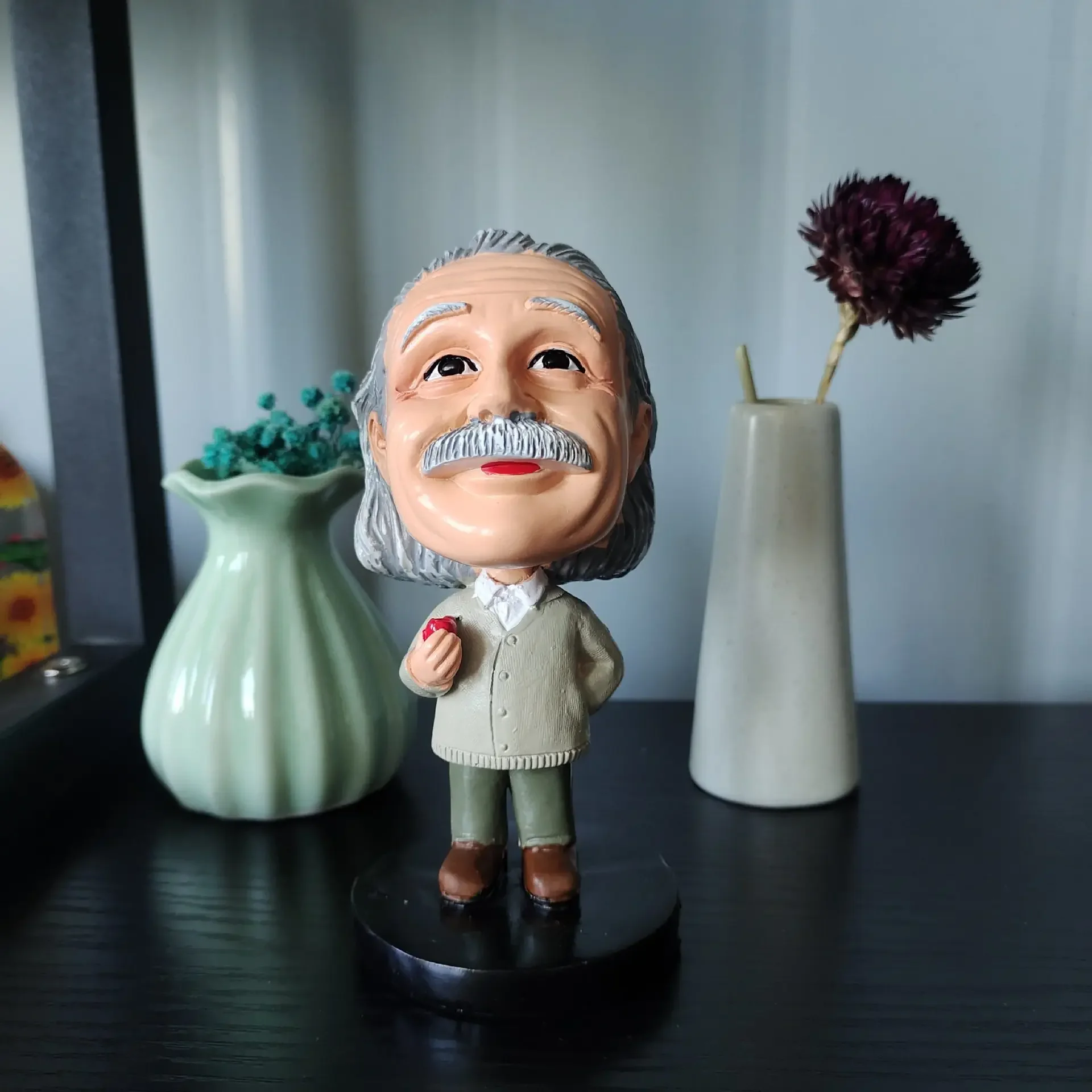 Albert Einstein Resin Bust Statue Thinker Scientist Figurine Vintage Desktop Ornament for Office Study Library Home Decoration