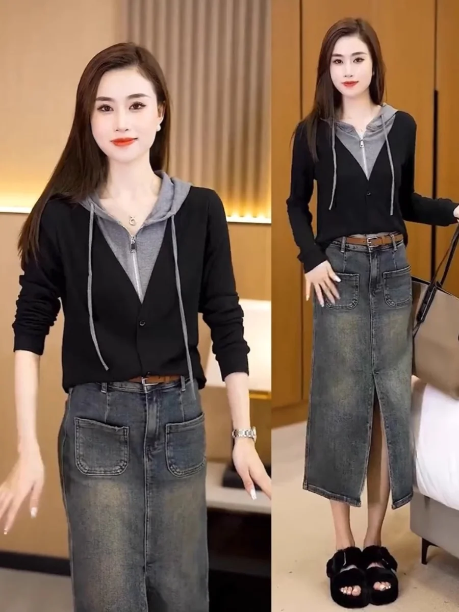 

Fashionable Casual Women's Denim Sweater Skirt Set Autumn New Style Two-Piece Outfit Polyester Material 25-35 Years Old