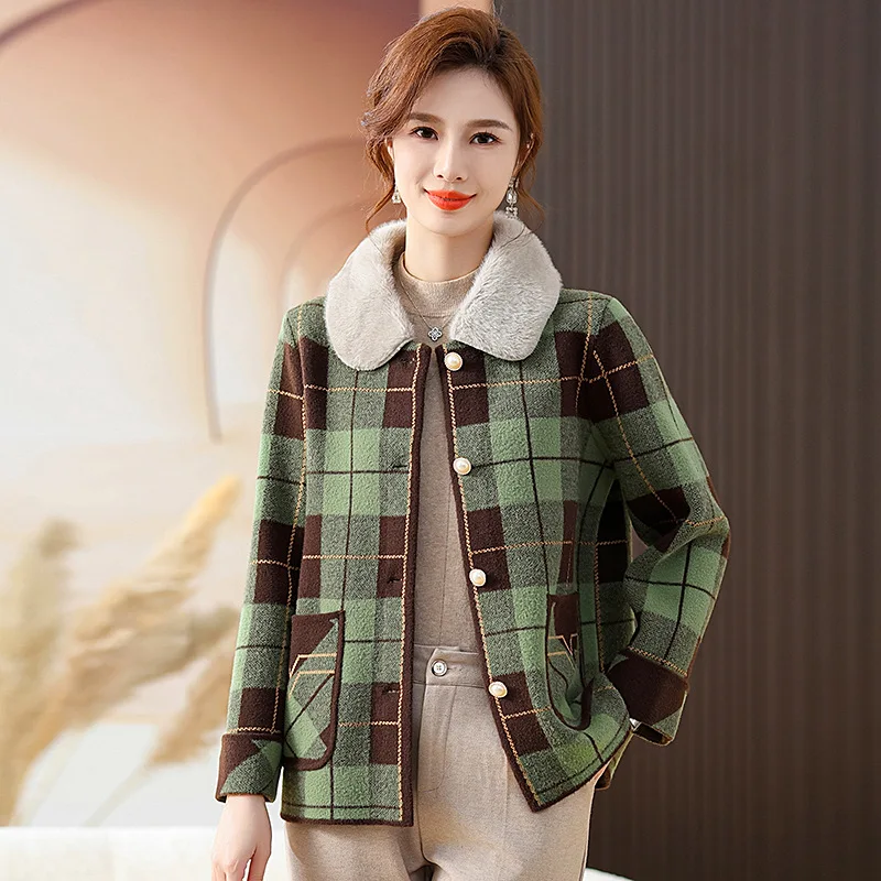 2023 new middle-aged and elderly autumn and winter plaid mother wear noble coat women's fashion foreign style imitation