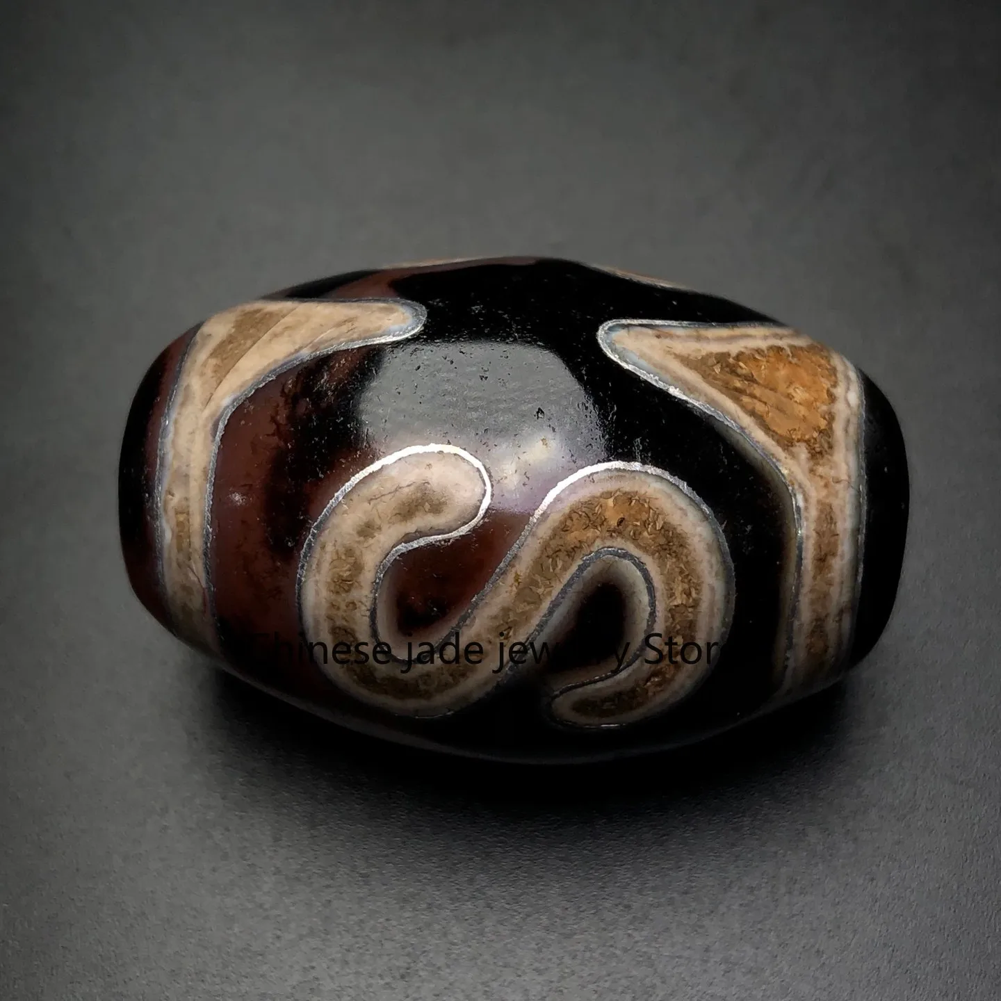 Tibetan Buddhism Agate Inlaid Silver Wire S Money Hook Dzi Bead Pendant G5997
