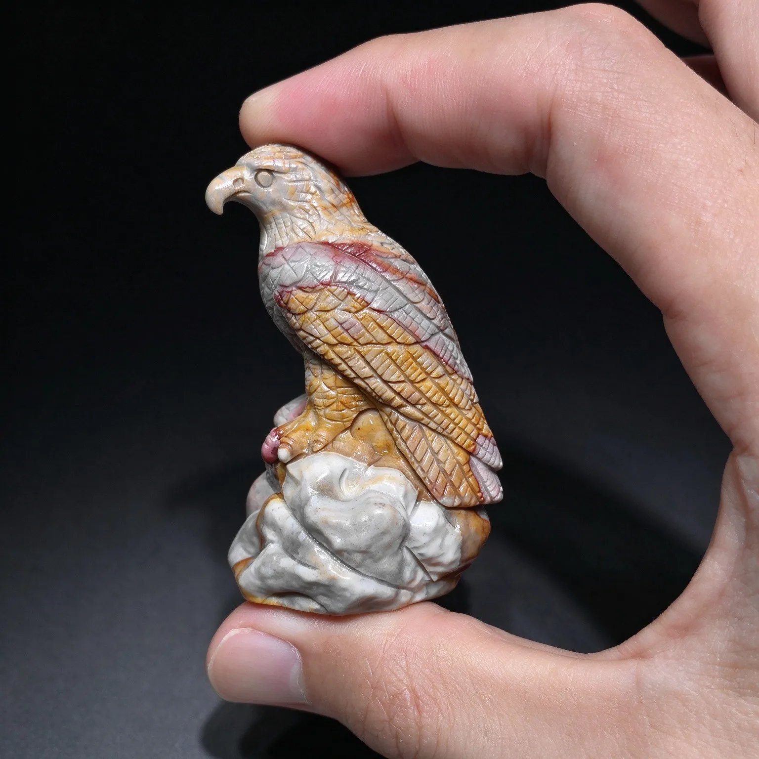 Natural Alashan Agate Eagle Statue Carved Crystal Hawk Falcon Figurine Gemstone Animal Sculpture Aesthetic Gift Home Decor