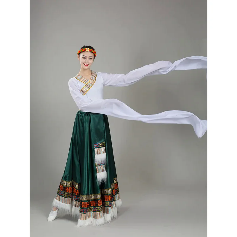 زي أداء الرقص التبتي ، قمم التبت ، زي الرقص العرقي ، ممارسة تنورة متأرجحة كبيرة ، تنورة تبتية ، حدث عرض ،