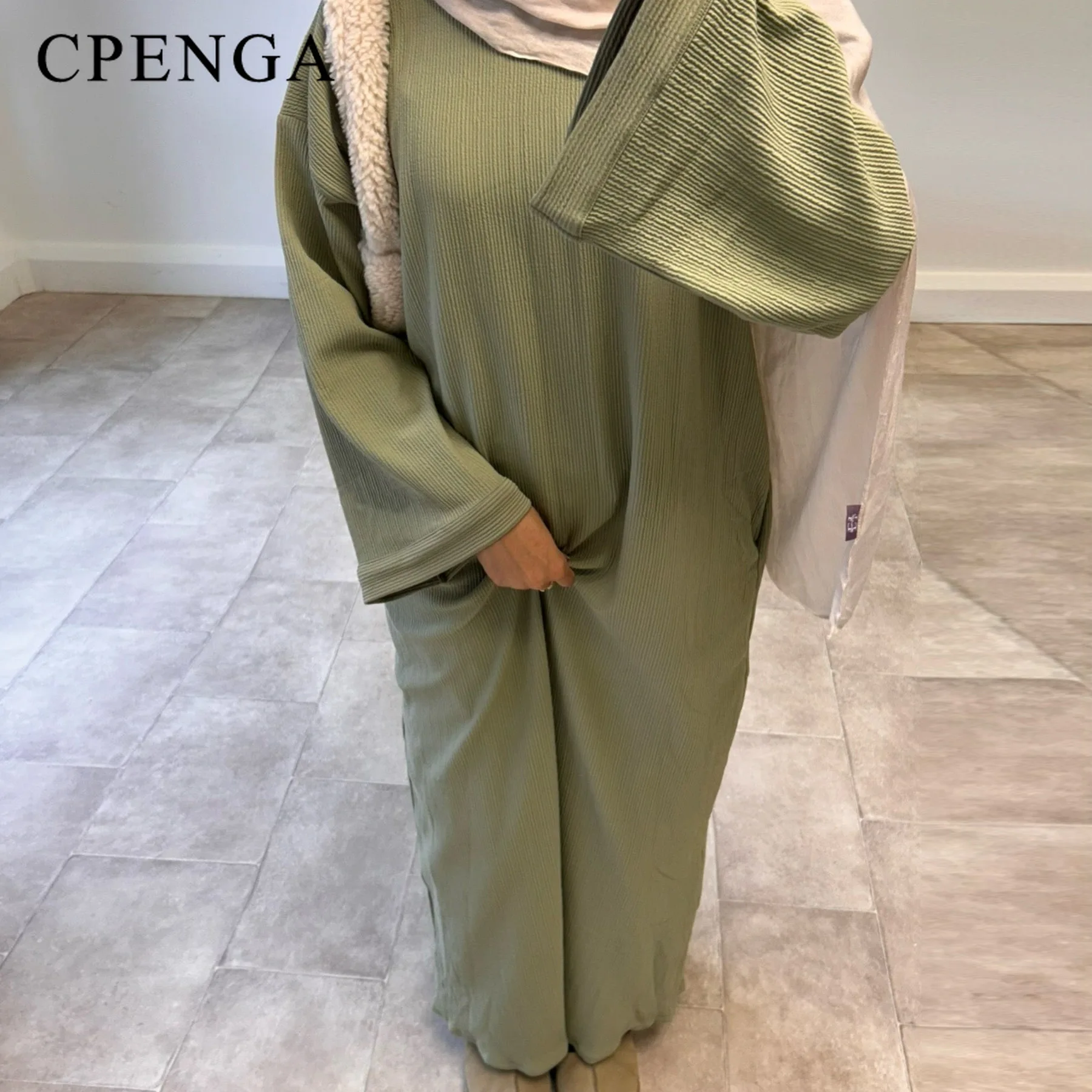 Warm Corduroy Abaya for Women Ramadan Dubai Women Muslim Modest Dress Winter Thick Arabic Clothing Fashion Loose Turkey Robe