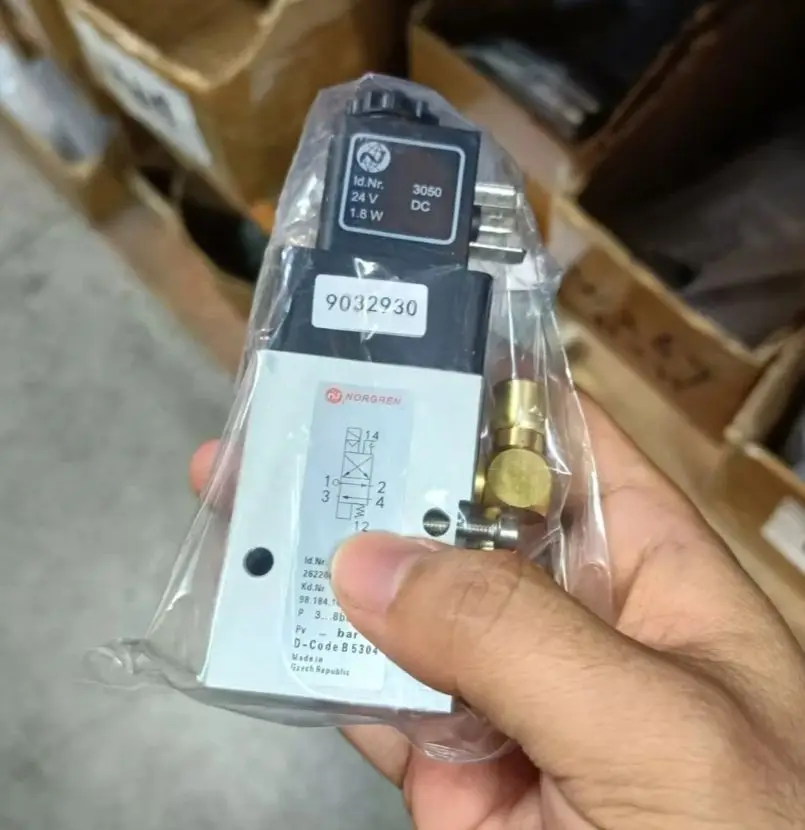 

High Quality 61.184.1311 4mm Copper Hole head CD102 SM102 Solenoid Valve For Heidelberg