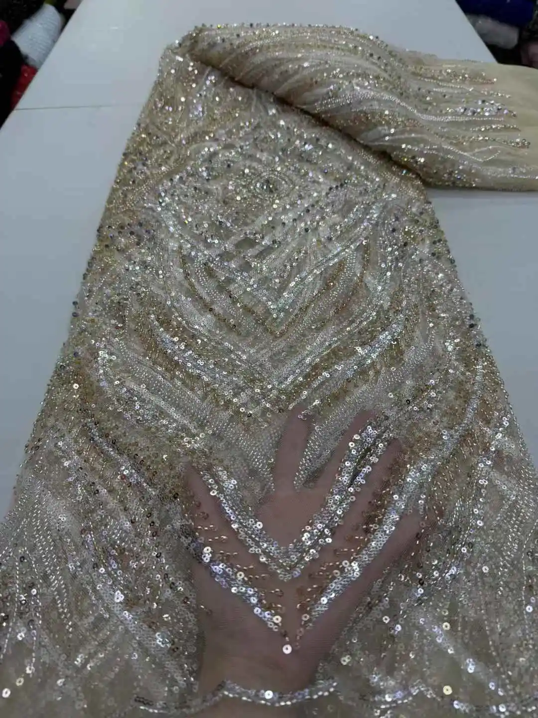قماش دانتيل مطرز ثقيل أفريقي 2025 جودة عالية نيجيري ترتر لؤلؤ دانتيل فرنسي تول قماش لخياطة فستان حفلات الزفاف