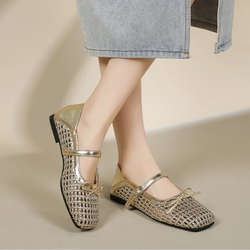 

Women's Spring/summer 2026 New Solid Color Hollow Breathable Non-slip Wear-resistant Low-cut Shoes Buckle with Flat Shoes