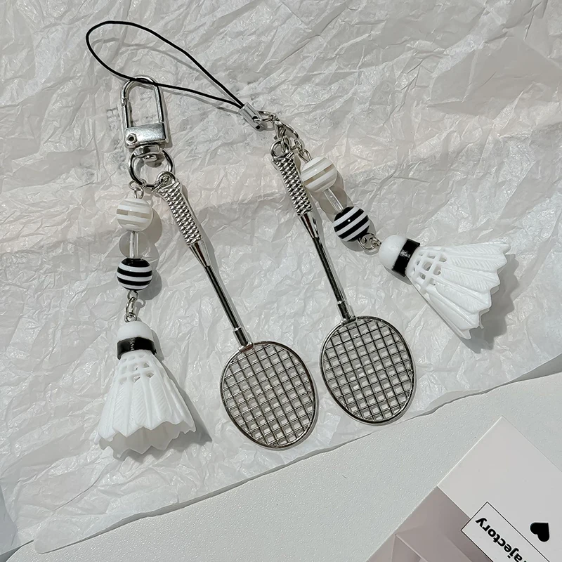 Cute Novelty Mini Badminton Keychain Bag Charm Metal Simulation Racket Key Ring Backpack DIY Decorations Fan Souvenirs