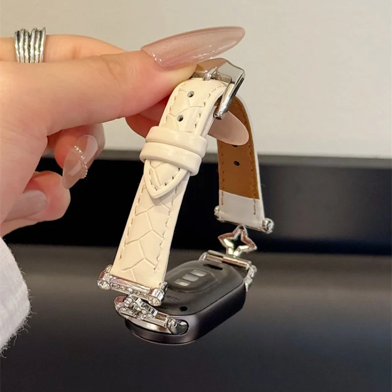 

Lingge S-shaped leather strap is suitable for Xiaomi Band 8Pro/9Pro，For Mi band 3/4/5/6/7，8/8NFC/9/9NFC/10/10NFC，For Redmi Watch