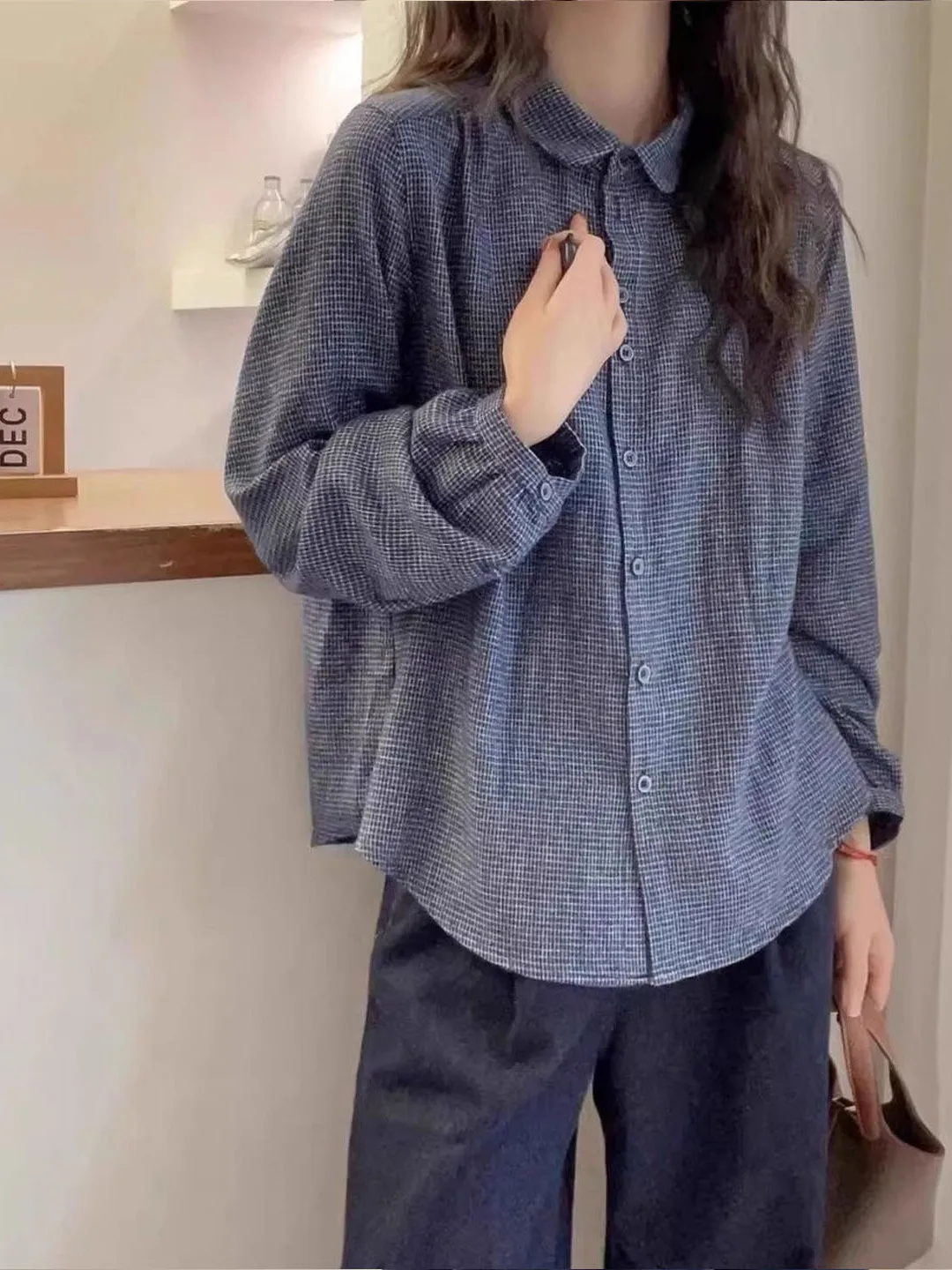 Retro Style Long Sleeve Shirt for Women with Button Placket Lantern Sleeve Checkered Pattern Turn-down Collar Autumn New Arrival