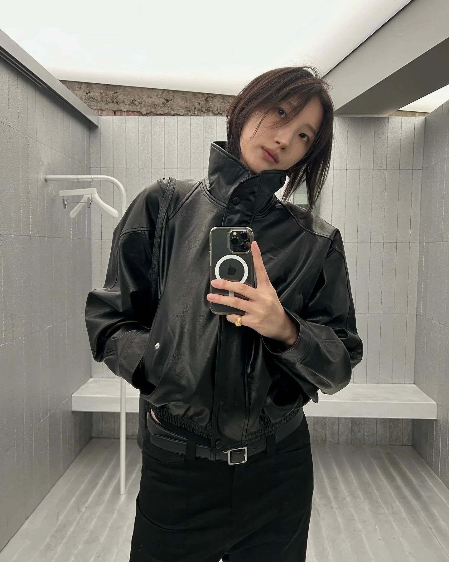 Loose Casual Bla PU Leather Jaet ort Sle Stand Collar Zipper Closure Women's Autumn Winter Faion Outerwear Coat