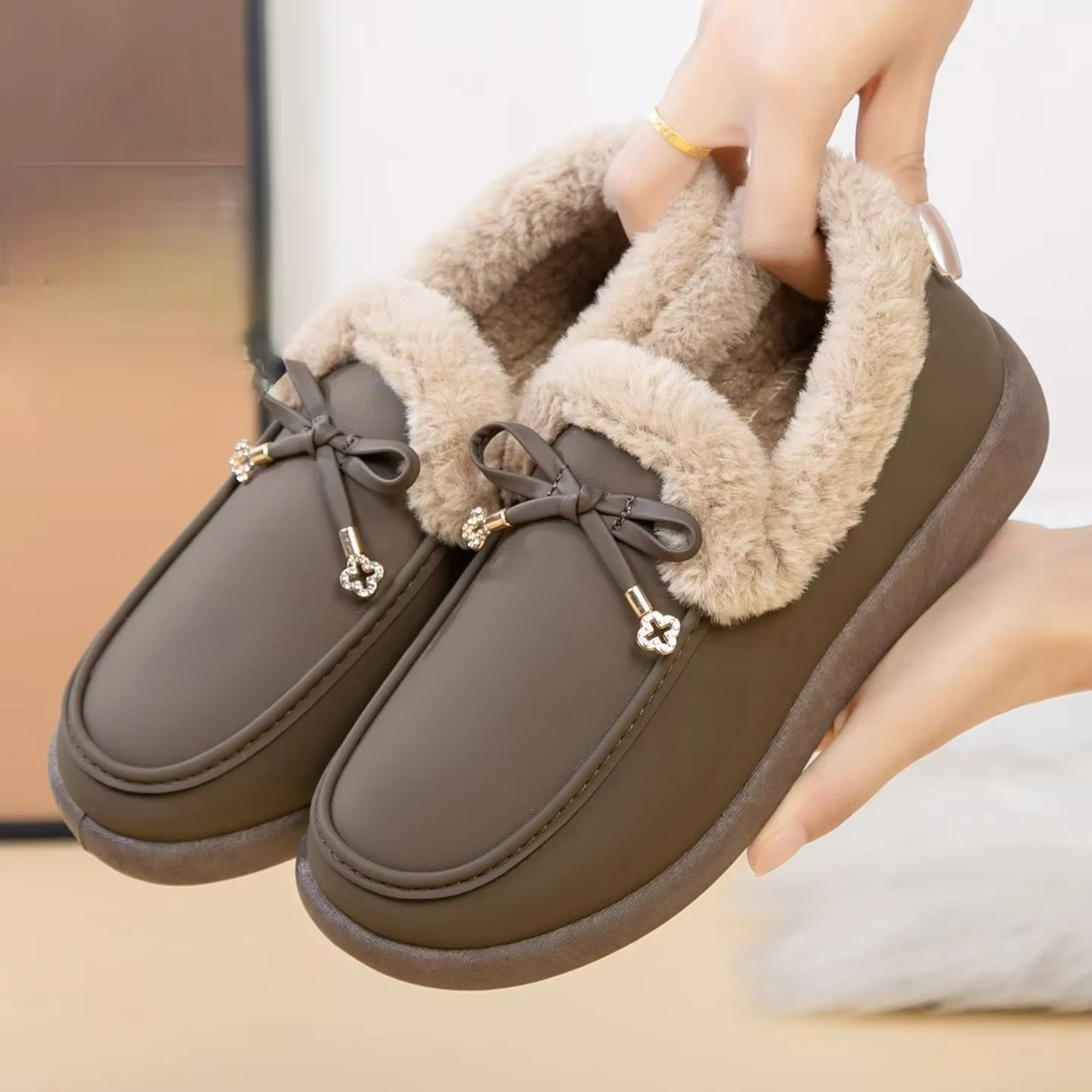 

Women's Winter Low Top Waterproof Cotton Shoes Thick Sole Non Slip Round Toe Slip On Plush Keep Warm Elderly Cotton Shoes