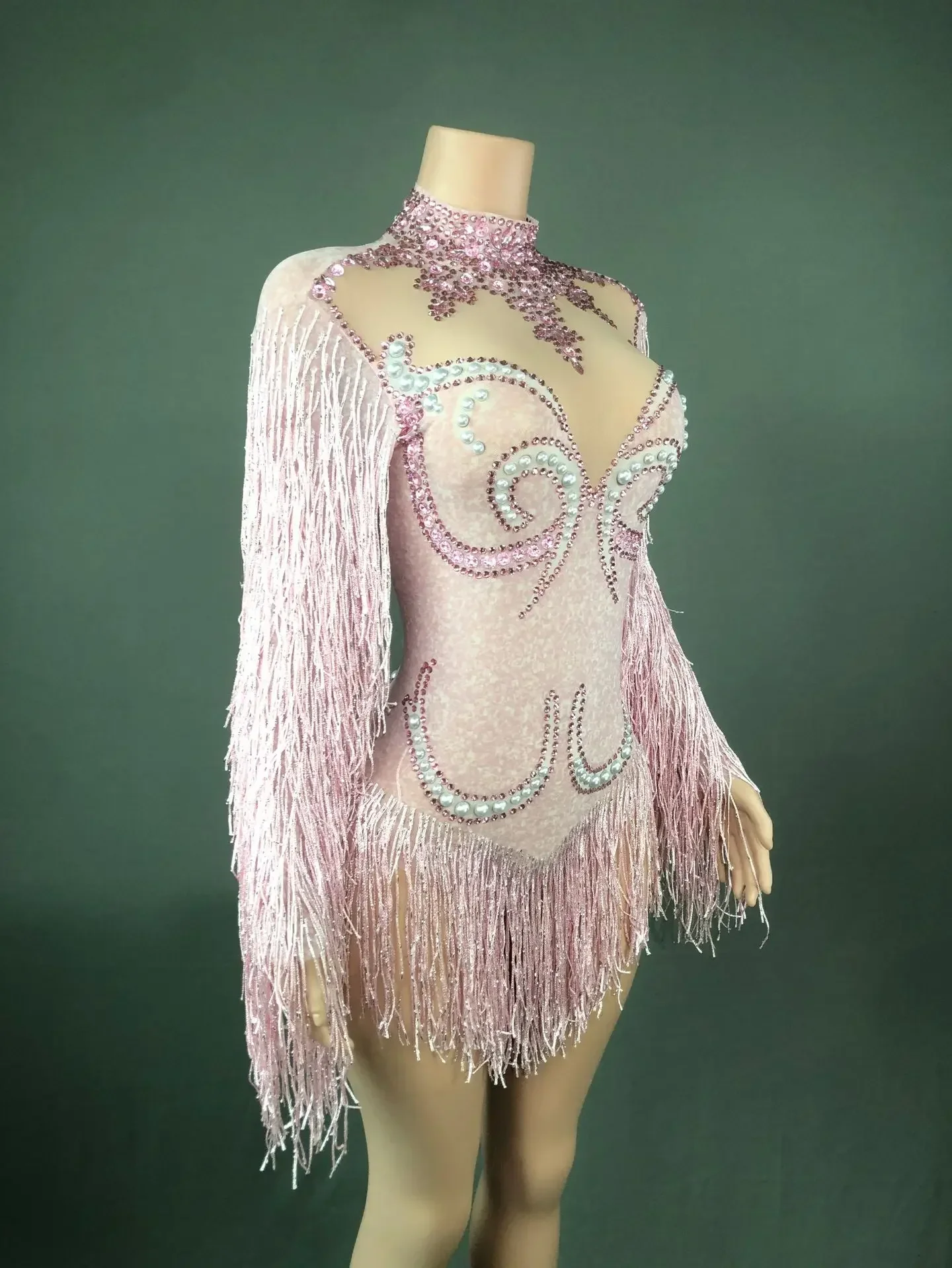 Neues Tanzkostüm für Frauen, Geburtstagsparty-Outfit, Luxuriöser Grauer Fransen-Body mit Silberfarbenen Strasssteinen und Perlen, Transparenter Bodysuit – Detail 9