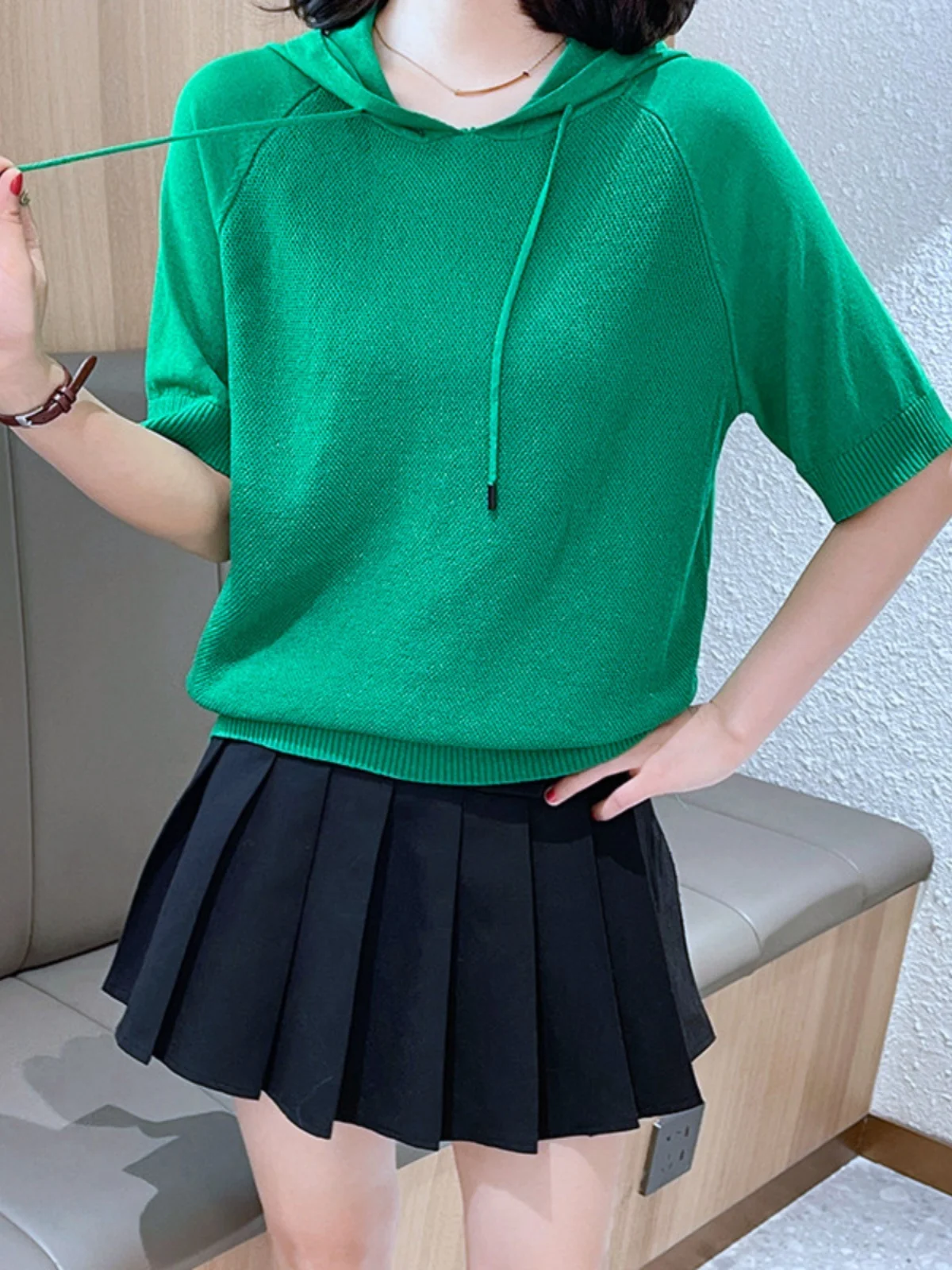 

Summer Ice Silk Knitted Hat T-Shirt Women's Loose Fit Hoodie Short Sleeve Overhead Base Shirt Thin Fashionable Hat Top