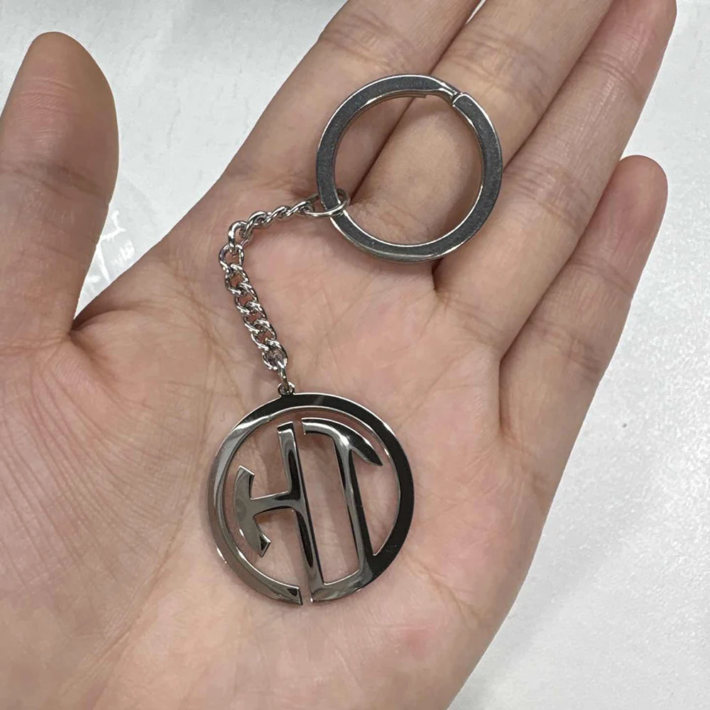 Custom Round Monogram Letter Keychain Stainless Steel Outdoor Backpack Tag Team Name Key Jewelry Accessories Gifts Waterproof