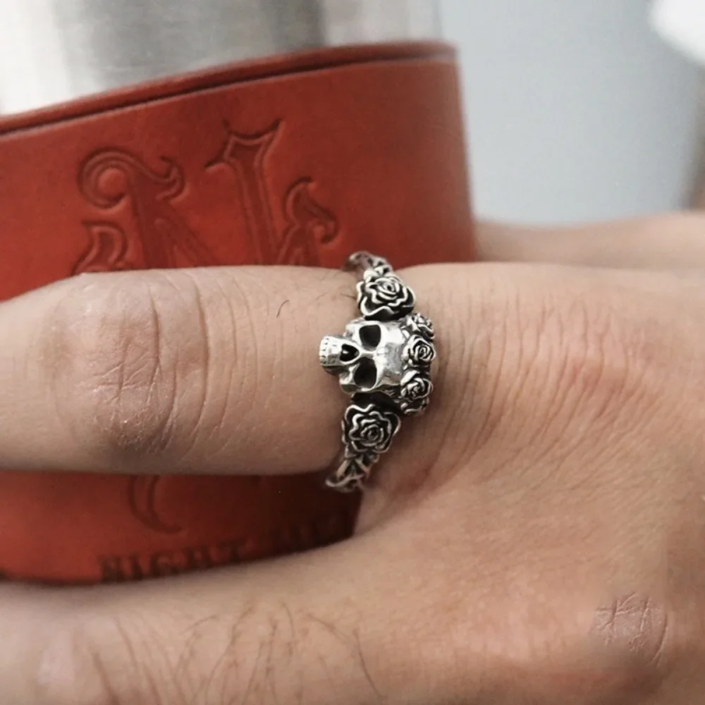Simple Retro Fashion Gothic Punk Black Rose Skull Ring Street Niche Creative Trend Men and Women Couple Popular Ring Accessories