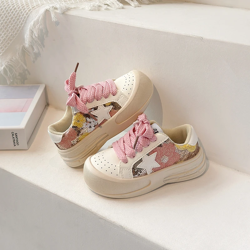 

Новинка осени 202, детская обувь для девочек, удобная спортивная повседневная обувь на мягкой подошве, модная обувь для девочек с яркими бриллиантами, обувь для девочек