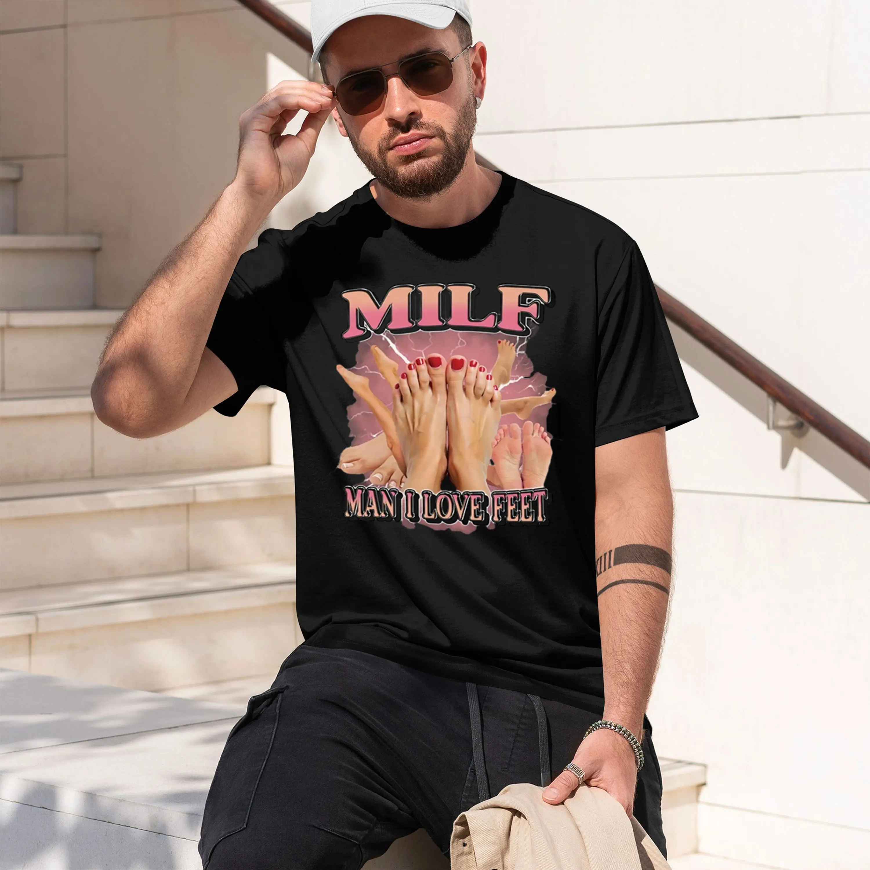 MILF Man I Love Feet T-shirt Men Adult Humor Funny Gag Tshirt Round Ne T Shirt Short Sve Men's Clothing Loose Streetwear 2026 Ne
