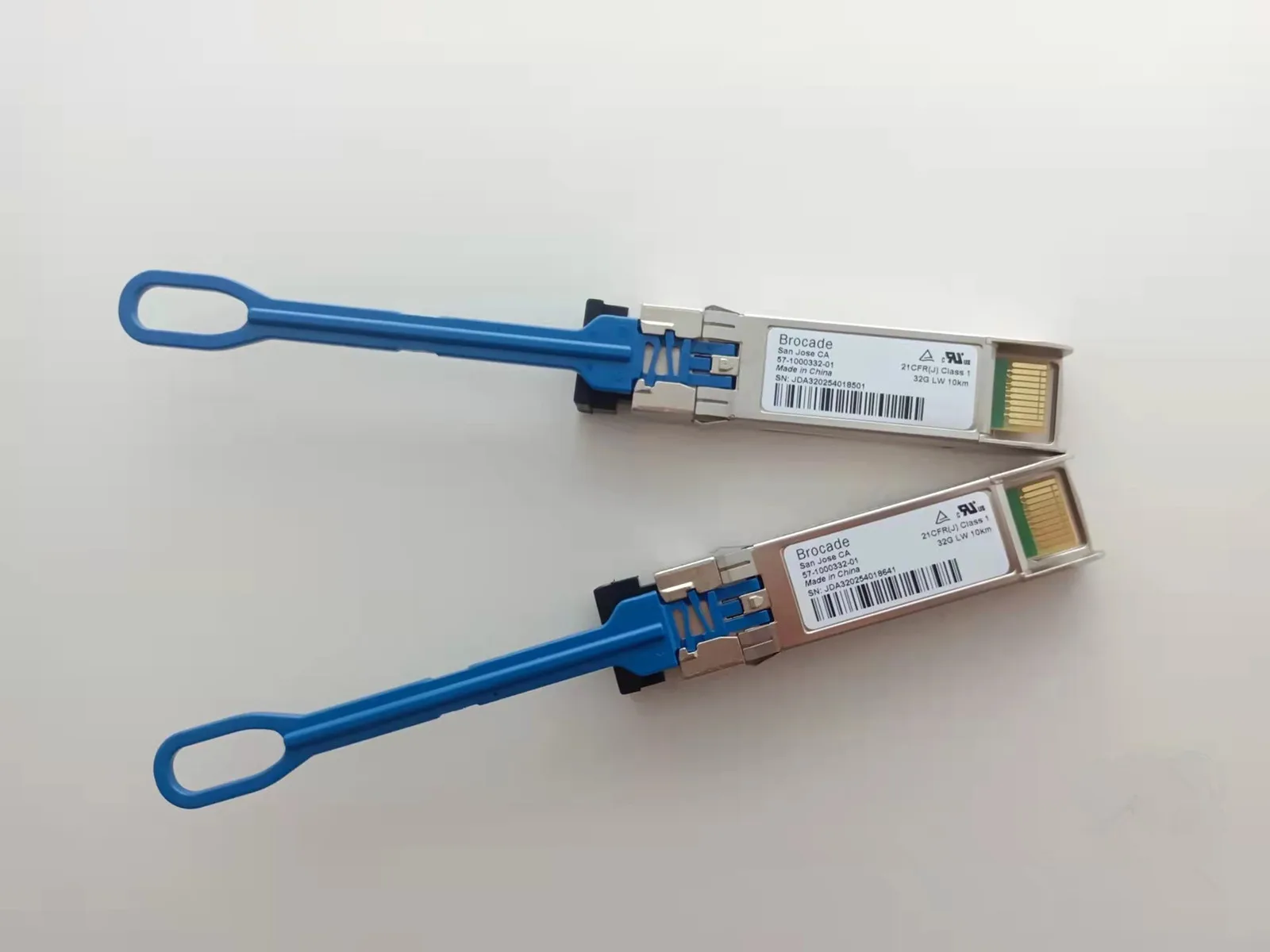 32g Sfp/57-1000332-01/Brocade 32g 10km lw SFP/G620 G630 DS6620 DS6630 Single Module Optical Fiber Transceiver 32g  Fiber