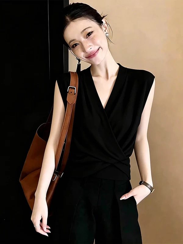 

Elegant plus Size V-Neck Shirt Women's Loose Fitting Sleeveless Top Slimming Summer New Style Luxury Feel Fashionable