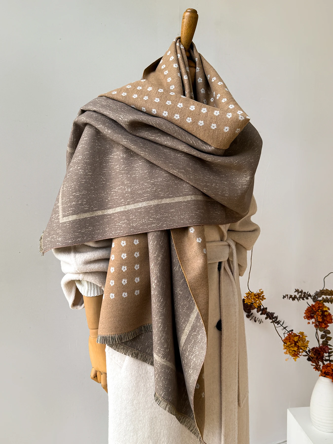 Chal cálido de Cachemira sintética para mujer, bufanda de Jacquard para otoño e invierno, estilo de manta de protección funcional para el cuello