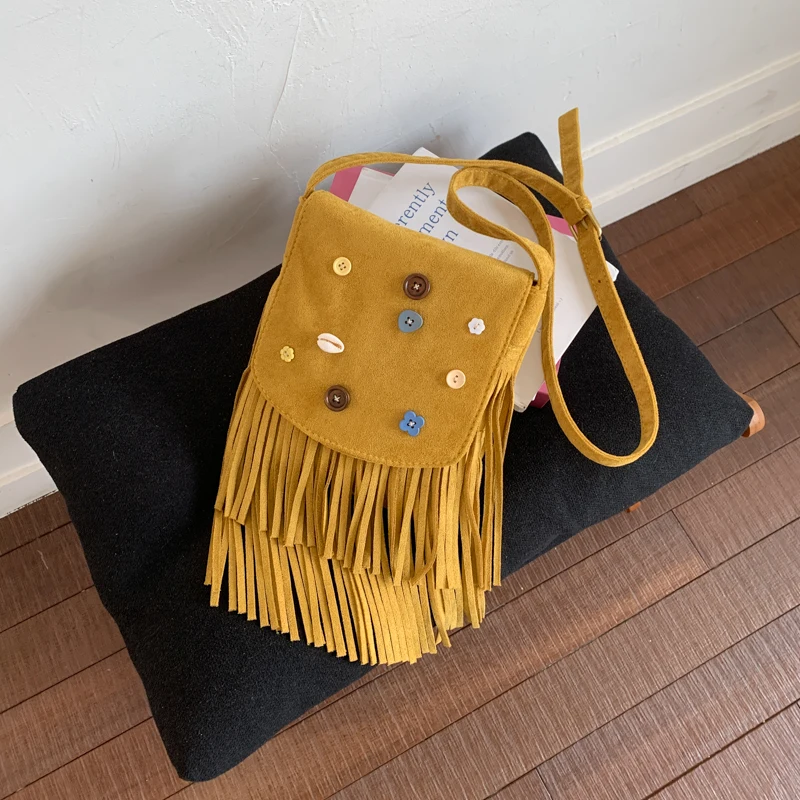

Сумки на плечо из искусственной замши с кисточками, большая вместимость, 2025, брендовые сумки для женщин, модные женские сумки на пуговицах в этническом стиле