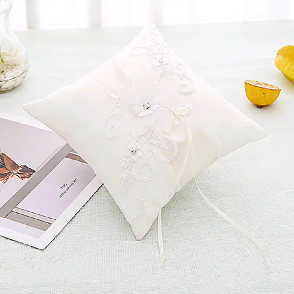 

Elegant Wedding Ring Pillow 20x20cm Flower Ribbon Design Soft Comfortable Ring Bearer Pillow for Engagement Ceremony