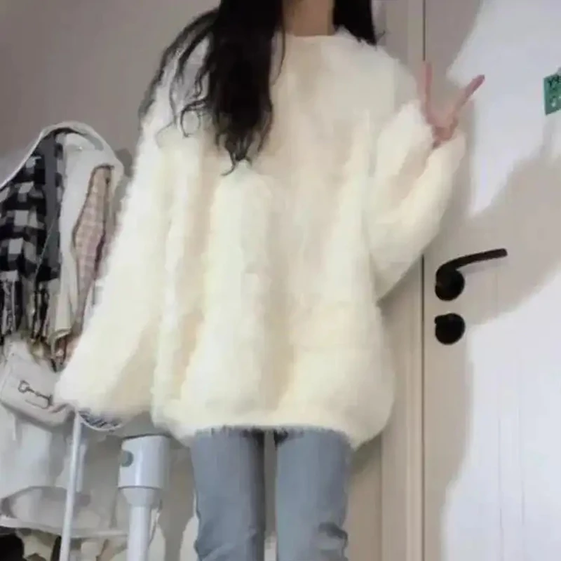 フランスの優しいスタイル模造ミンクフリース白プルオーバーセーター女性のための秋冬ルーズソフトコンフォート暖かいニットトップ