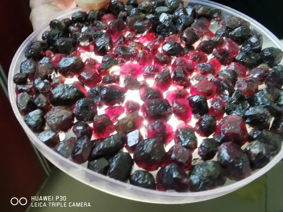 100% Natural Terminated Red Garnet Crystals Lot From Afghani