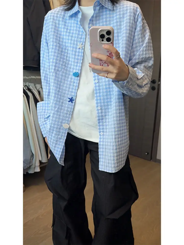 

American Lazy Sle Plaid irt Men Early Autumn Wear Interest Button Dopne irt Casual Couple Sun Protection Clothes