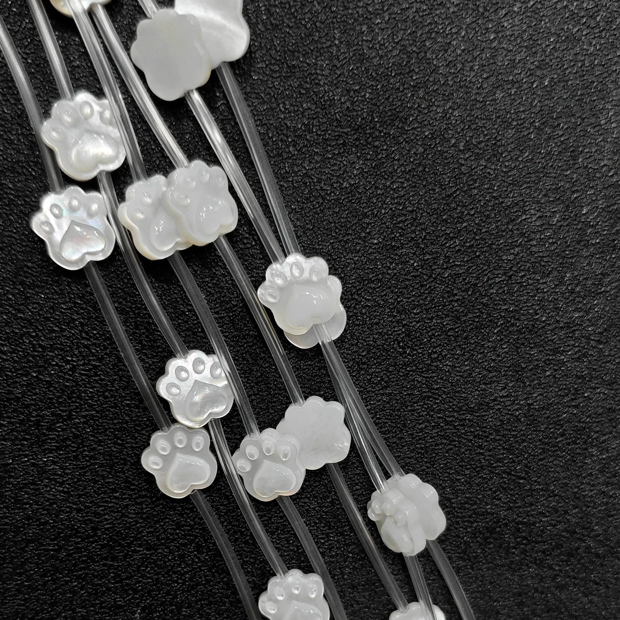 Carved White Shell Cute Cat Paw Loose Beads Natural Mother of Pearl Gemstone Strand for Dangle Earrings DIY Jewelry