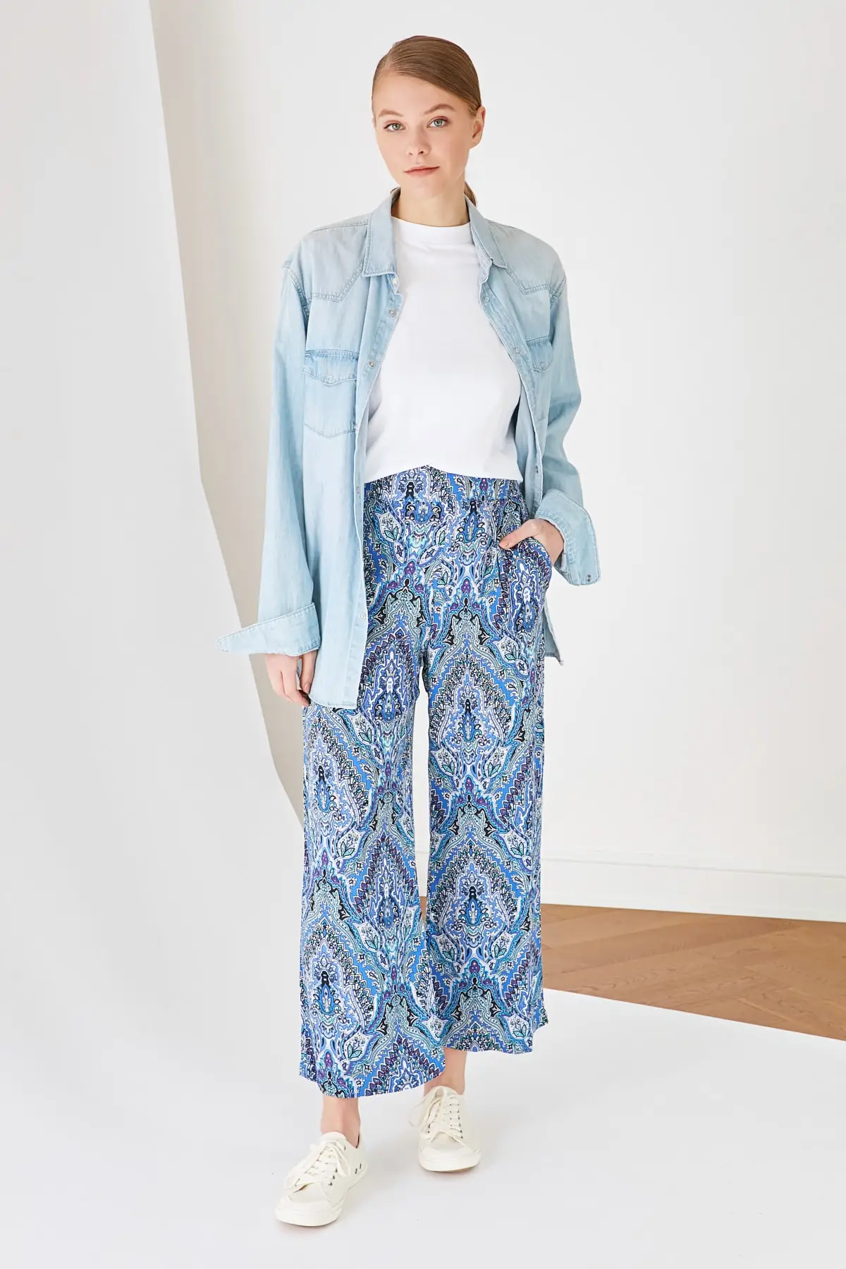 Turkey Production Blue Flower Print Pants